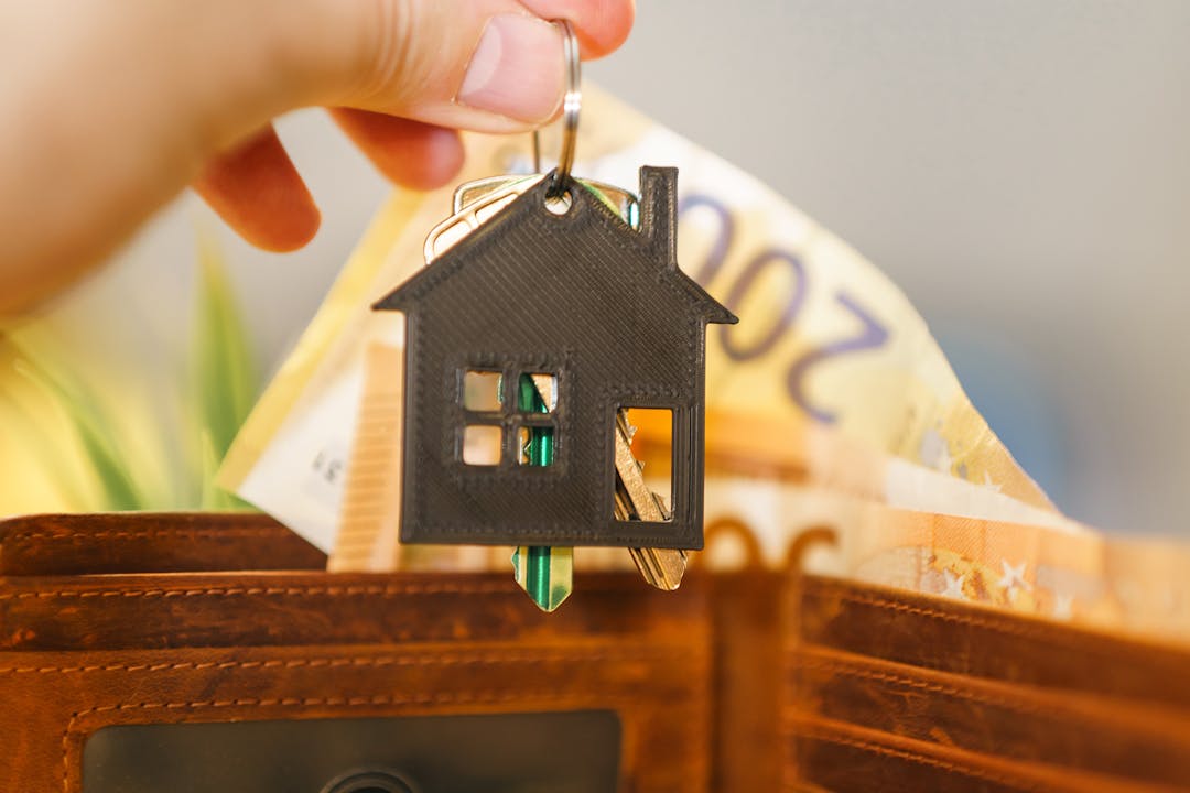 You are currently viewing Why real estate remains the safest investment in 2025?